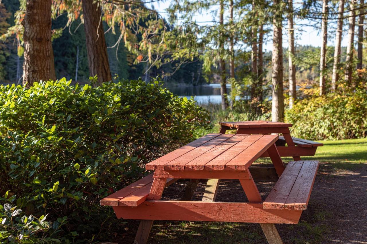 Cusheon Lake Resort Ganges Exterior photo